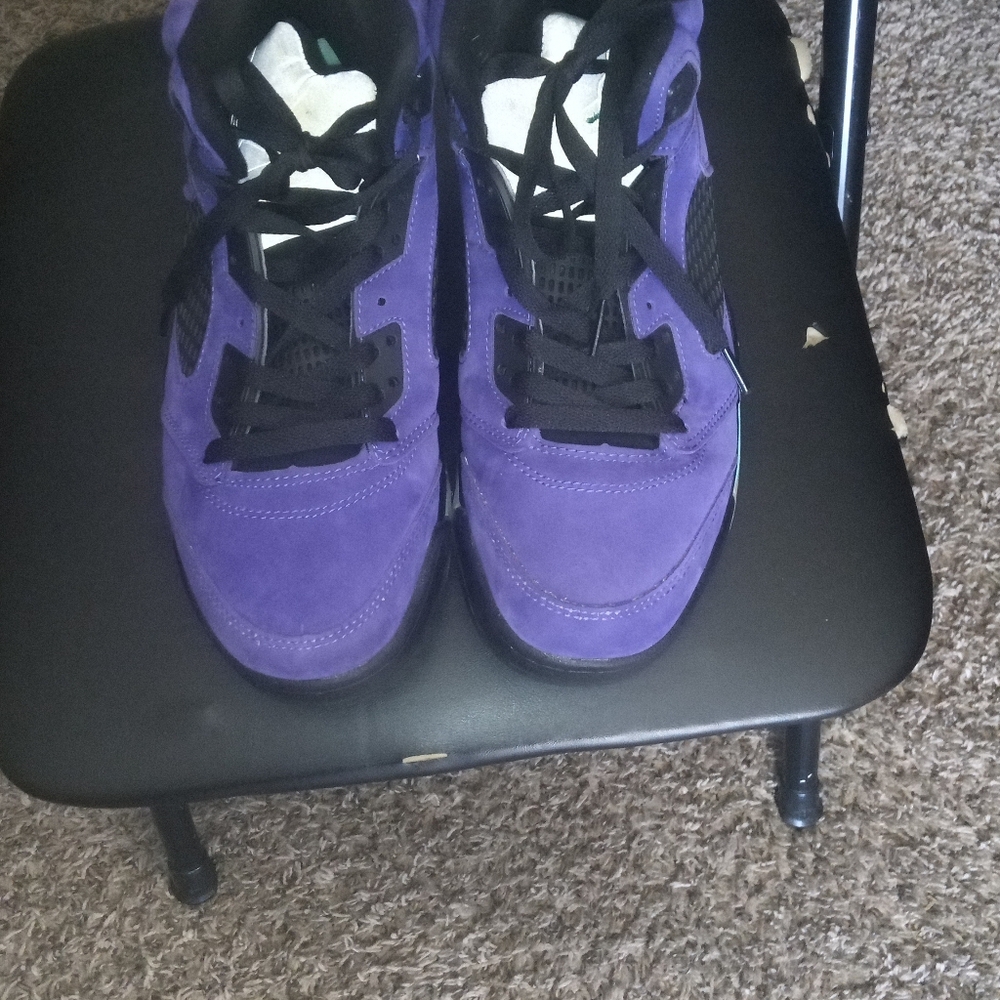 The Size 7 Jordan 5 Retro Alternate Grape 2020 i